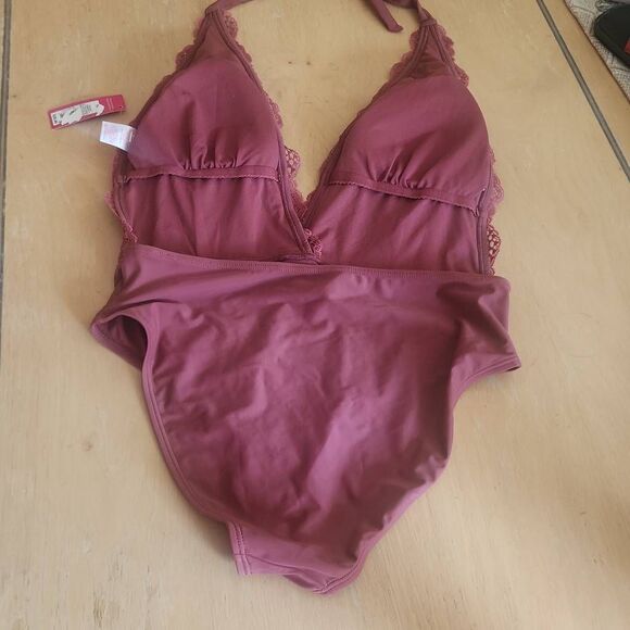 Xhilaration one piece mauve bathing suit size Xl - Picture 3 of 3